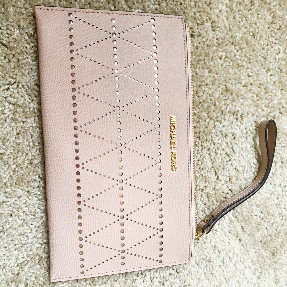 michael kors pink wristlet NWOT